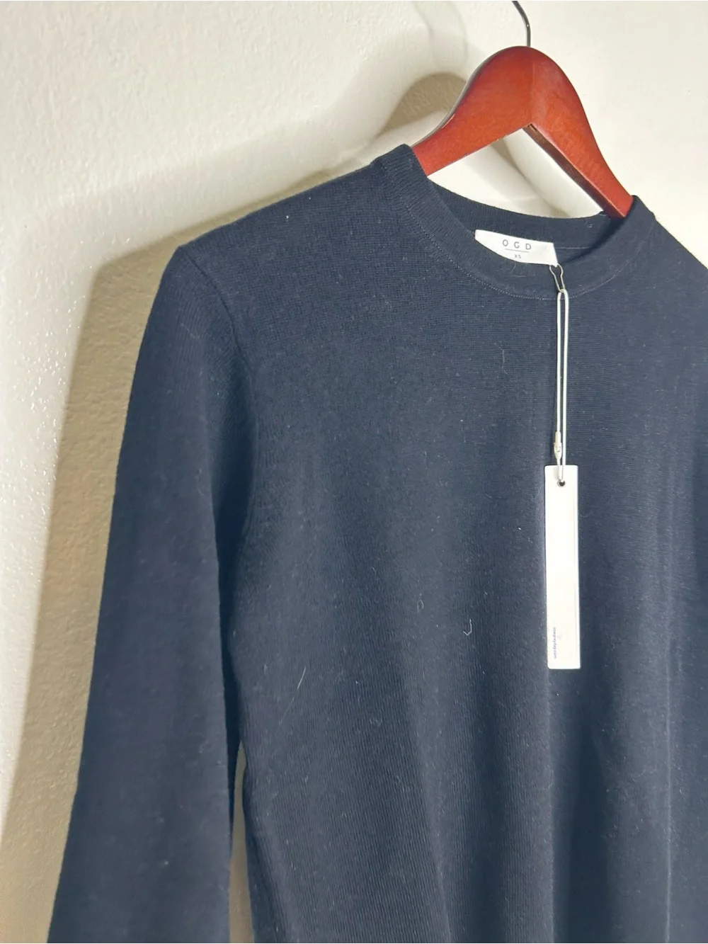 NWT One Grey Day 100% Merino Wool Fine Knit Black Crew Neck Pullover Sweater